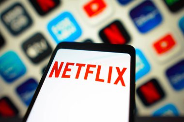 23 Ocak 2024, Brezilya. Bu resimde Netflix logosu akıllı telefon ekranında görüntülenir