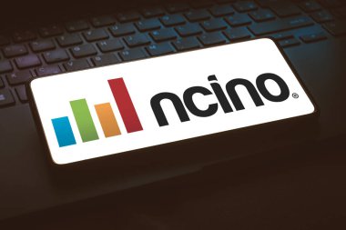 24 Ocak 2024, Brezilya. Bu resimde, nCino, Inc. logosu akıllı telefon ekranında görüntülenir