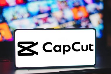 1 Mart 2024, Brezilya. Bu resimde, CapCut logosu akıllı telefon ekranında görüntülenir