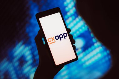 14 Mart 2024, Brezilya. Bu resimde, CXApp logosu akıllı telefon ekranında görüntülenir
