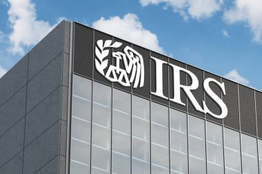 26 Nisan 2024, Brezilya. Bu üç boyutlu resimde, cam binanın tepesinde Vergi Dairesi (IRS) logosu görülüyor