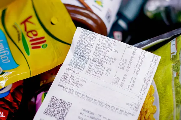 Mei 2024 Brasil Fakta Pembelian Menunjukkan Harga Berbagai Produk Supermarket Stok Foto