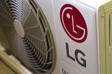 4 Mayıs 2024, Brezilya. Bu resimde, LG logosu bir klima ünitesinde gösteriliyor.
