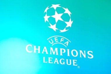 14 Mayıs 2024, Brezilya. Bu resimde, UEFA Şampiyonlar Ligi (UCL) logosu TV ekranında gösterilmektedir.