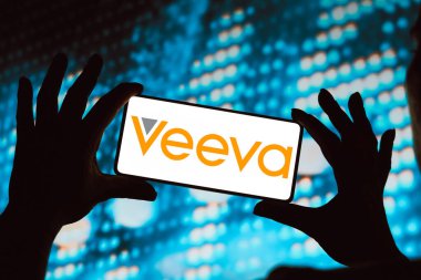 3 Haziran 2024, Brezilya. Bu resimde, Veeva Systems Inc. logosu akıllı telefon ekranında gösterilir.