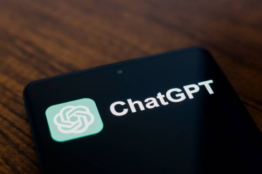 15 Temmuz 2024, Paraguay. Bu resimde, ChatGPT logosu akıllı telefon ekranında görüntülenir