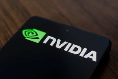 15 Temmuz 2024, Paraguay. Bu resimde, Nvidia Şirketi logosu akıllı telefon ekranında gösteriliyor.