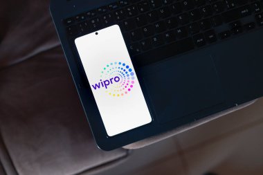 19 Temmuz 2024, Paraguay. Bu resimde, Wipro Teknoloji logosu akıllı telefon ekranında gösteriliyor.