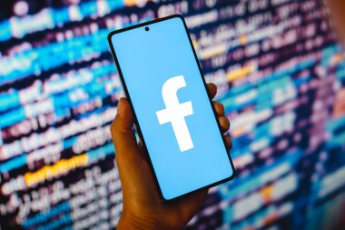 22 Temmuz 2024, Paraguay. Bu resimde, Facebook logosu akıllı telefon ekranında gösteriliyor