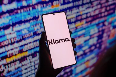 25 Temmuz 2024, Paraguay. Bu resimde, Klarna Bank AB logosu akıllı telefon ekranında gösteriliyor