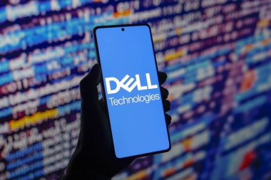 3 Ağustos 2024, Paraguay. Bu resimde, Dell Teknoloji logosu akıllı telefon ekranında gösteriliyor.