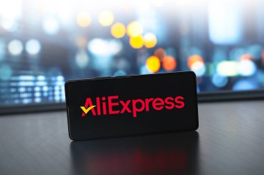 20 Ağustos 2024, Paraguay. Bu resimde, AliExpress logosu akıllı telefon ekranında görüntülenir