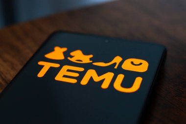 2 Eylül 2024, Paraguay. Bu resimde, Temu logosu akıllı telefon ekranında görüntülenir