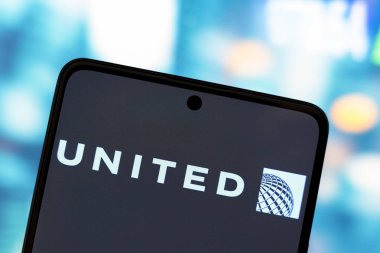 2 Eylül 2024, Paraguay. Bu resimde, United Airlines logosu akıllı telefon ekranında görüntülenmektedir.