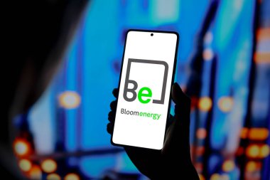 8 Eylül 2024, Paraguay. Bu resimde Bloom Enerji Şirketi logosu akıllı telefon ekranında gösteriliyor.