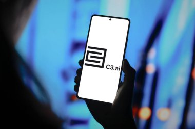 9 Eylül 2024, Paraguay. Bu resimde, C3 yapay zeka logosu akıllı telefon ekranında görüntülenir