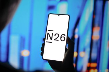 10 Eylül 2024, Paraguay. Bu resimde, N26 logosu akıllı telefon ekranında gösteriliyor