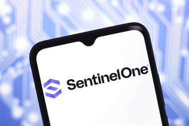 17 Ekim 2024, Portekiz. Bu resimde Sentinel One, Inc. logosu akıllı telefon ekranında gösteriliyor.
