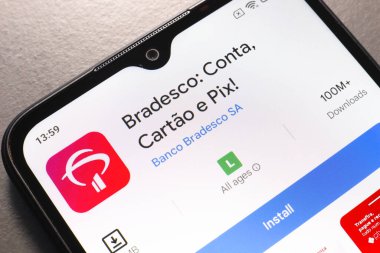 22 Ekim 2024, Brezilya. Bu resimde, Banco Bradesco uygulamasının logosu akıllı telefon ekranında görüntülenir