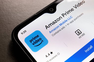 25 Ekim 2024, Brezilya. Bu resimde, Amazon Prime Video uygulama logosu akıllı telefon ekranında görüntülenir