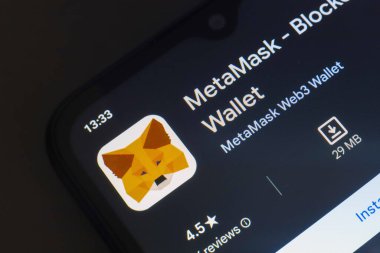 25 Ekim 2024, Brezilya. Bu resimde, MetaMaske uygulamasının logosu akıllı telefon ekranında görüntülenir