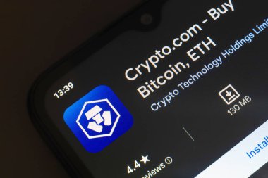 25 Ekim 2024, Brezilya. Bu resimde, Crypto.com uygulama logosu bir akıllı telefon ekranında görüntülenir