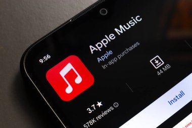 29 Ekim 2024, Portekiz. Bu fotoğraf illüstrasyonunda, Apple Music uygulamasının logosu akıllı telefon ekranında görüntülenir.