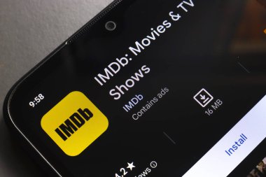 29 Ekim 2024, Portekiz. Bu resimde IMDb uygulama logosu bir akıllı telefon ekranında görüntülenir