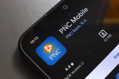 29 Ekim 2024, Portekiz. Bu resimde, PNC Mobil uygulama logosu akıllı telefon ekranında görüntülenir