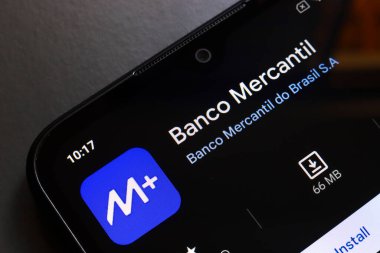 29 Ekim 2024, Portekiz. Bu resimde, Banco Mercantil uygulamasının logosu akıllı telefon ekranında görüntülenir