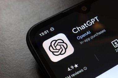 ChatGPT uygulama logosu 21 Kasım 2024 'te Reno, ABD' de bir akıllı telefonun ekranında görüntülenmektedir..
