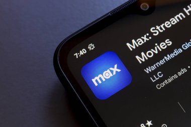 Max uygulamasının logosu 25 Kasım 2024 'te Reno, ABD' de bir akıllı telefonun ekranında görünüyor.