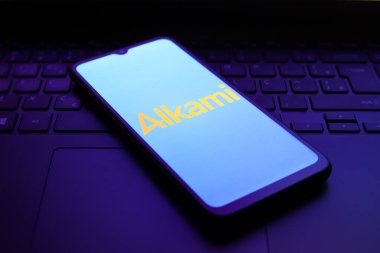 Alkami Teknoloji logosu 1 Aralık 2024 'te Amerika Birleşik Devletleri' nin Reno kentindeki bir akıllı telefonun ekranında belirdi.