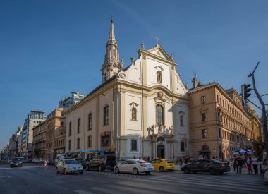 Budapeşte, Macaristan - 21 Ekim 2019: Fransisken İç Kilisesi (St Francis Kilisesi) - Budapeşte, Macaristan