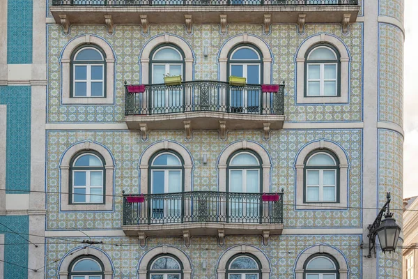 Edificio Portugués Estilo Tradicional Con Balcón Lisboa Portugal — Foto de Stock
