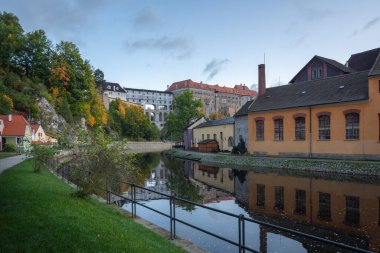 Vltava Nehri ve Pelerin Köprüsü - Cesky Krumlov, Çek Cumhuriyeti