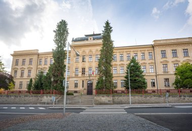 Kutna Hora, Çek Cumhuriyeti - Sep 27, 2019: Zizkov İlköğretim Okulu - Kutna Hora, Çek Cumhuriyeti