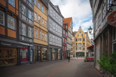 Hannover, Almanya - 12 Ocak 2020 Hannover Old Town Caddesi - Hannover, Aşağı Saksonya, Almanya