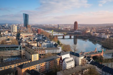 ECB Tower (Avrupa Merkez Bankası) ve Main Plaza Building - Frankfurt, Almanya