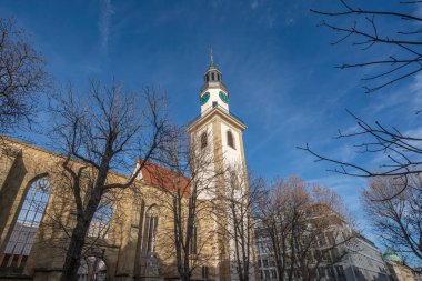 Stuttgart, Almanya - 17 Aralık 2019: Hospital (Hastane Kilisesi) - Stuttgart, Almanya