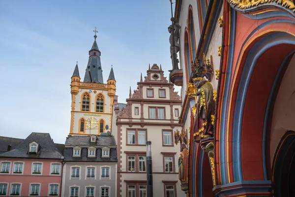 Gereja Saint Gangolf Dan Bangunan Steipe Hauptmarkt Square Trier Jerman — Stok Foto