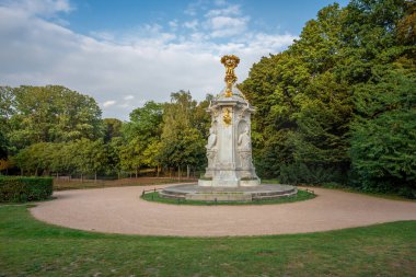 Tiergarten parkında Beethoven, Haydn ve Mozart Anıtı - Berlin, Almanya