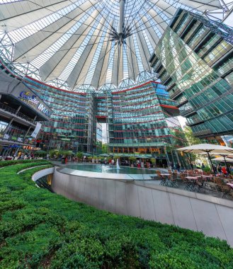 Berlin, Almanya - Sep 5, 2019: Sony Center Interior - Berlin, Almanya