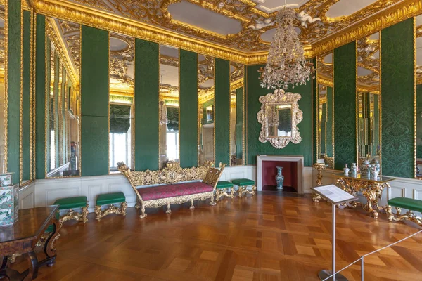 ベルリン ドイツ 2019年9月6日 ソフィー シャーロットのミラーパネル式寝室 シャーロッテンブルク宮殿の最初のアパートメント ベルリン ドイツ — ストック写真