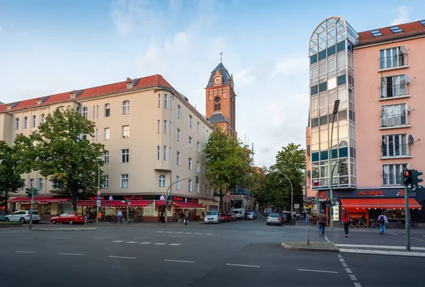 Berlín Alemania Septiembre 2019 Sonnenallee Street Martin Luther Church Tower — Foto de Stock