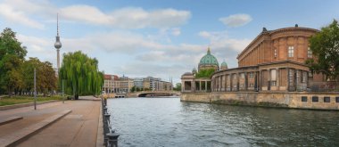 Müze Adası, Katedral ve TV Kulesi (Fernsehturm) - Berlin, Almanya
