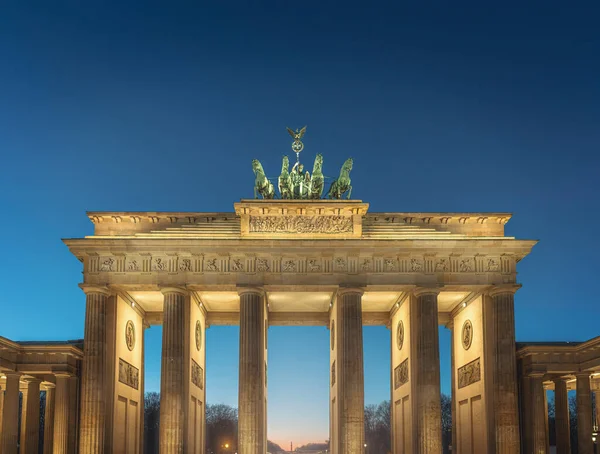 Portão Brandemburgo Iluminado Noite Berlim Alemanha — Fotografia de Stock