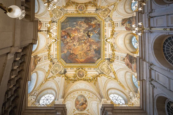 Madryt Hiszpania Marca 2019 Sufit Grand Staircase Hall Freskiem Giaquinto — Zdjęcie stockowe