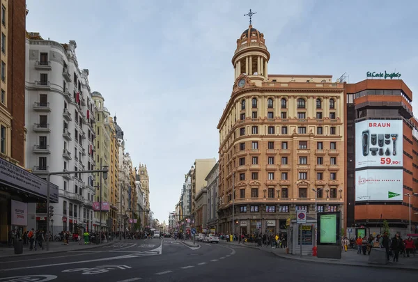 Madrid Spain Mar 2019 Gran Street Edificio Adriatica Plaza Callao — стокове фото