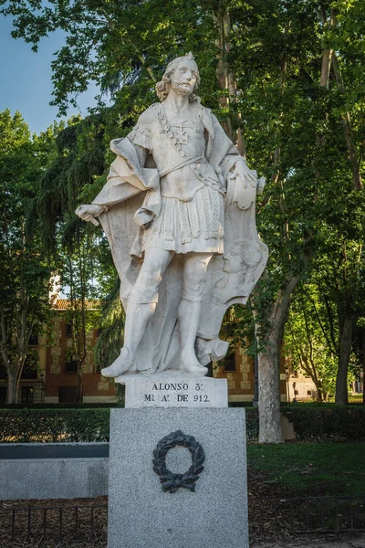 Madryt Hiszpania Czerwca 2019 Posąg Króla Asturii Alfonsa Iii Placu — Zdjęcie stockowe